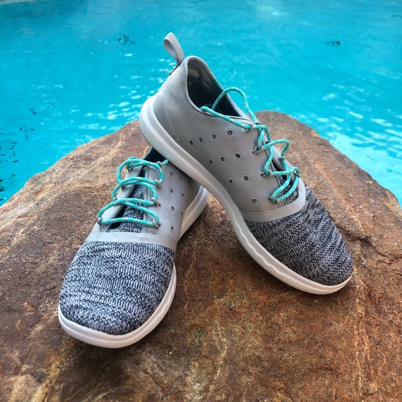 under armour charged 24/7 women's running shoes